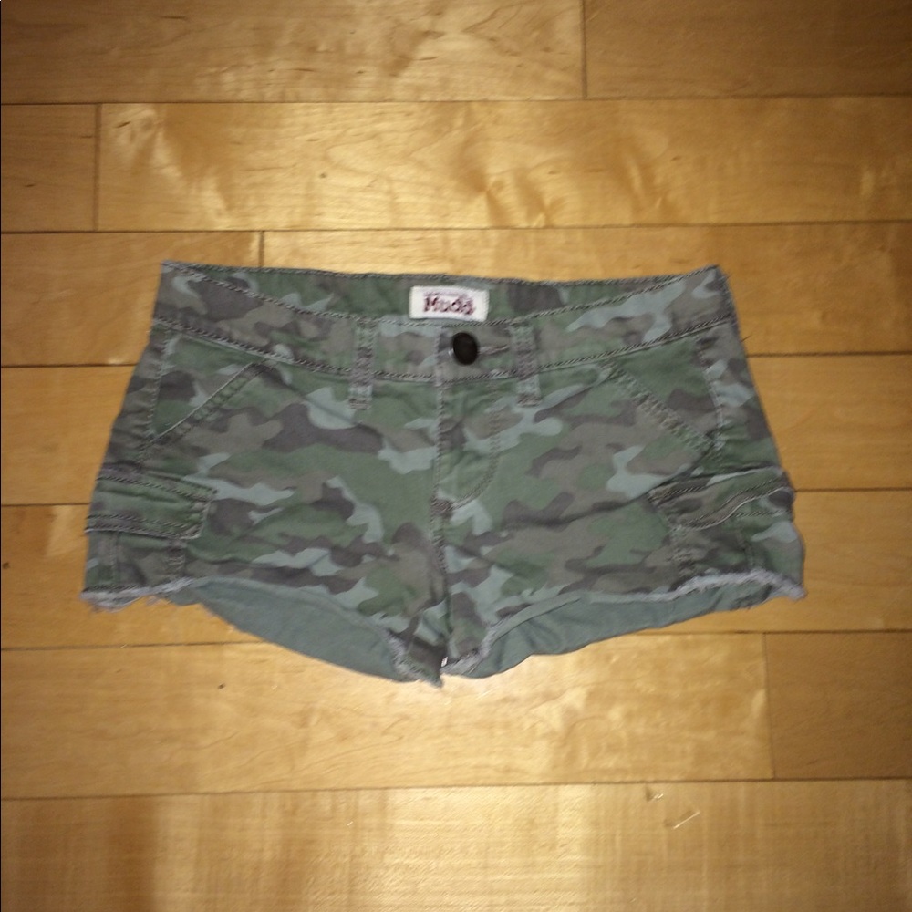 CAMO SHORTS!